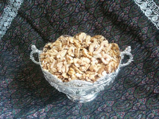 مغز گردو درجه یک تویسرکان
