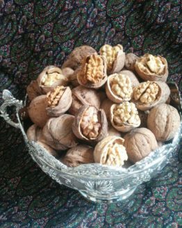 گردو با پوست درجه یک تویسرکان